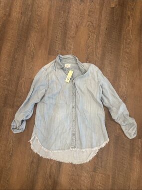 New Francesca's Light Blue Chambray Button-Up Shirt